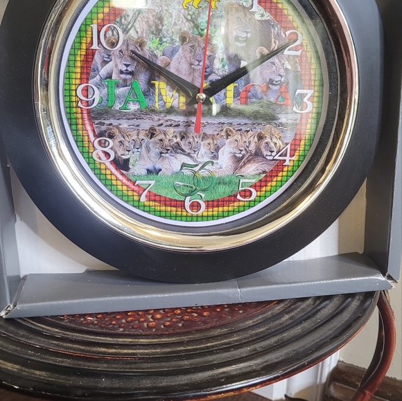 Wall Clock - Picture 5 of 7
